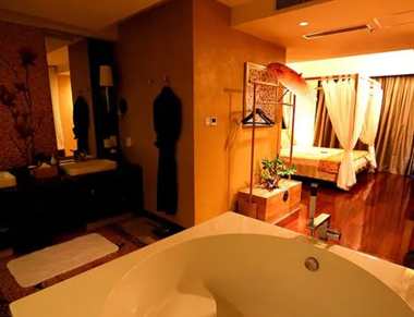 武汉养生会所的黄昏恋:当爱情遇上八十岁